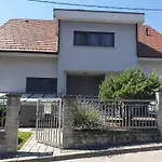 Appartement Emma - Free Parking, Ac, Wifi *