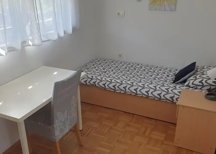 Emma - Free Parking, Ac, Wifi 아파트