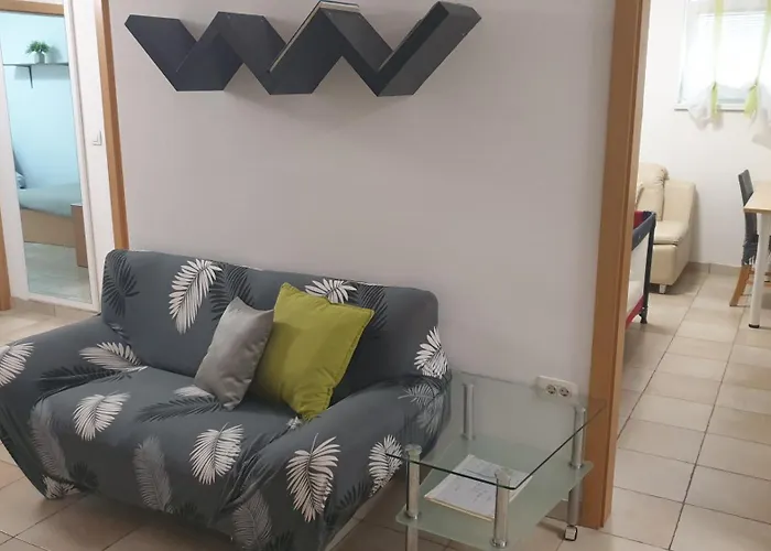 Emma - Free Parking, Ac, Wifi 아파트