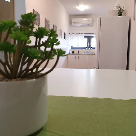 Apartman Emma - Free Parking, Ac, Wifi *