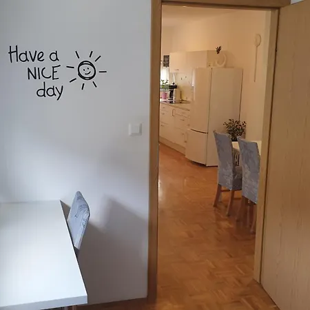 Emma - Free Parking, Ac, Wifi Lägenhet *