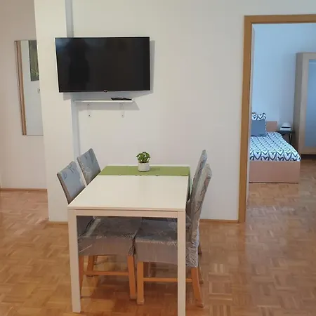 Emma - Free Parking, Ac, Wifi