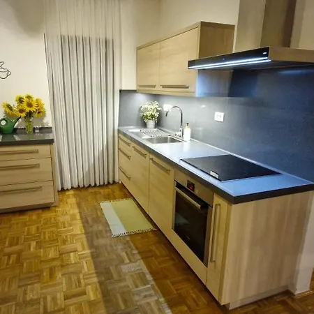 Emma - Free Parking, Ac, Wifi Apartman