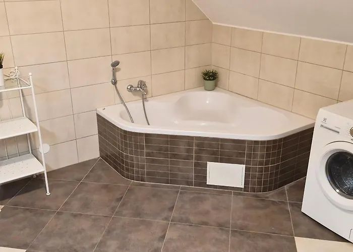 Emma - Free Parking, Ac, Wifi Apartment *